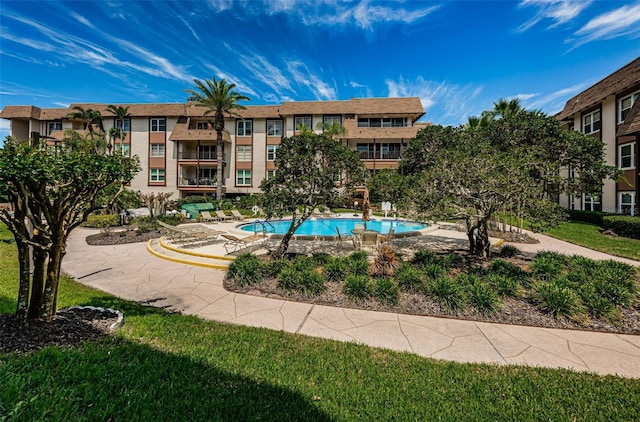 3021 Countryside Blvd Unit 28A, Clearwater, FL 33761 - view of community pool