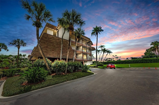 3021 Countryside Blvd Unit 28A, Clearwater, FL 33761 - view of property at dusk