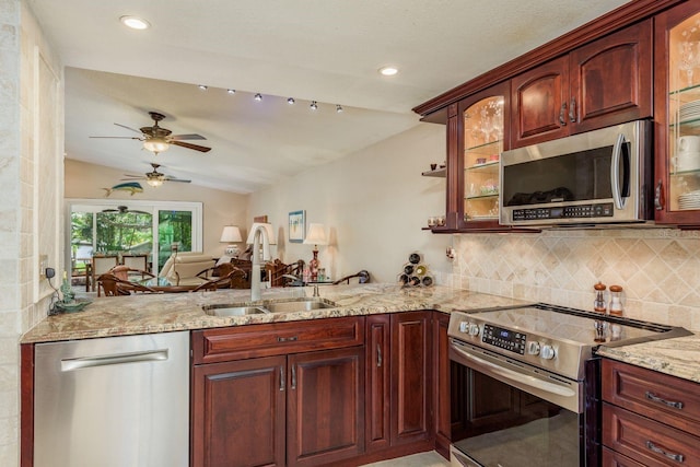 723 Merlins Ct, Tarpon Springs, FL 34689 - photo 12