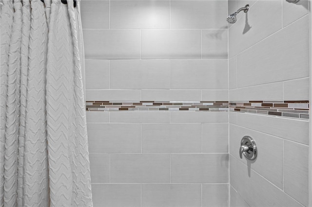 327 Sunny Ln, Belleair, FL 33756 - detailed view of tiled shower