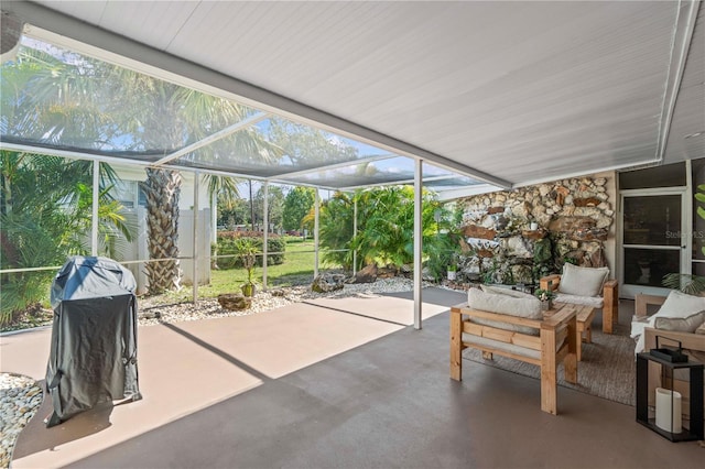 327 Sunny Ln, Belleair, FL 33756 - sunroom featuring an outdoor hangout area