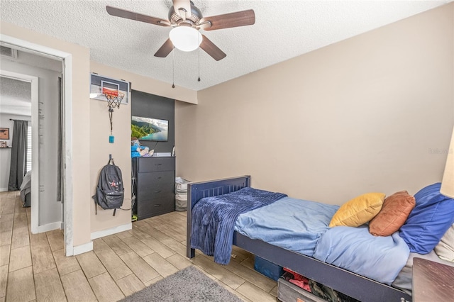 9504 Woodborough Ct, Tampa, FL 33615 - photo 22