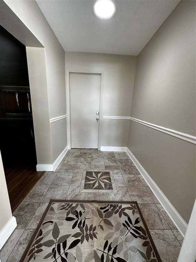 405 Gladstone Pl Unit 0, Sun City Center, FL 33573 - hall featuring baseboards