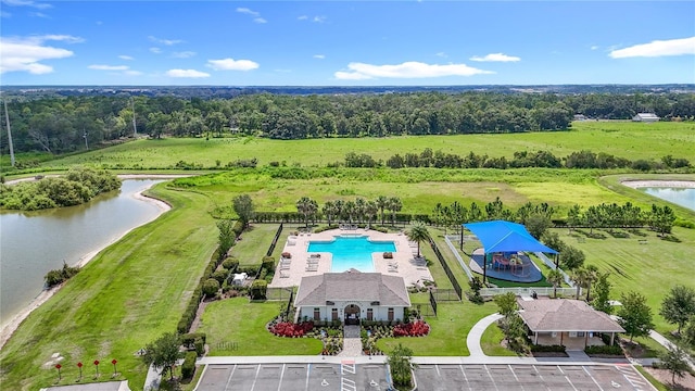 35428 Crescent Creek Dr, Zephyrhills, FL 33541 - aerial view of a large body of water and a pool area