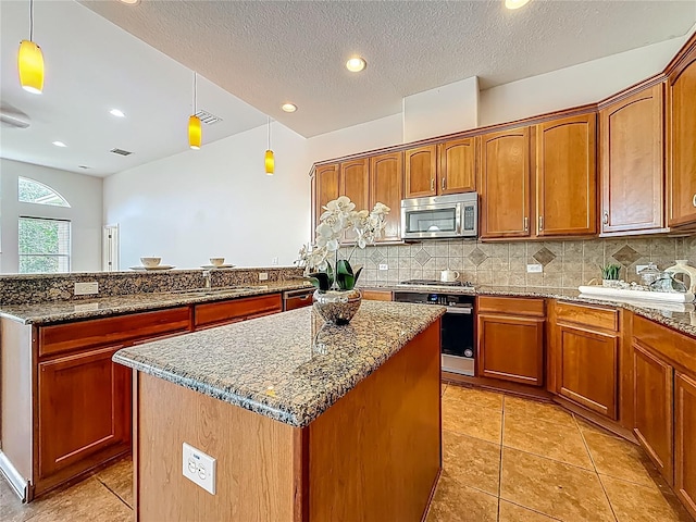 20626 Longleaf Pine Ave, Tampa, FL 33647 - photo 17