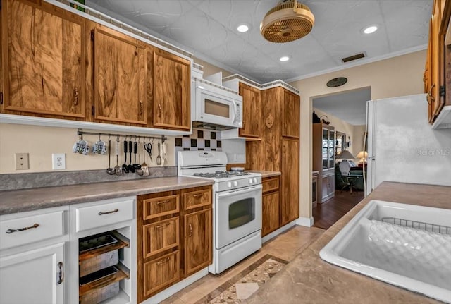 6070 80th St N Unit 410, Saint Petersburg, FL 33709 - photo 20