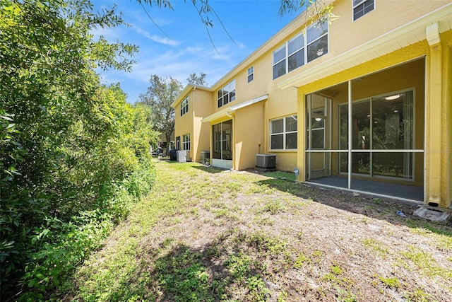 8118 Stone Path Way, Tampa, FL 33647 - view of yard