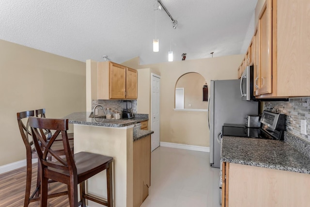 6210 Cannoli Pl, Riverview, FL 33578 - photo 10