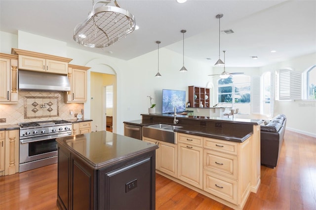 18111 Diamond Cove Ct, Tampa, FL 33647 - photo 9
