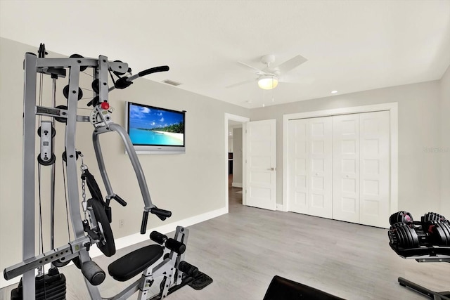 11890 Walker Ave, Seminole, FL 33772 - workout room featuring a ceiling fan, wood finished floors, and recessed lighting