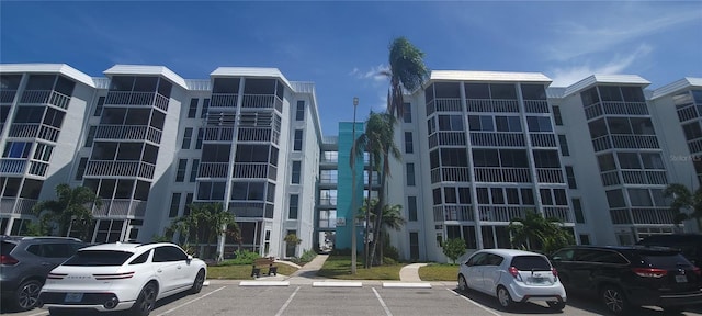 4900 38th Way S Unit 302, Saint Petersburg, FL 33711 - photo 1