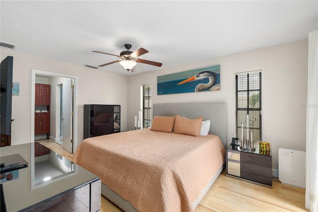 8787 Glen Lakes Blvd N, Saint Petersburg, FL 33702 - photo 11