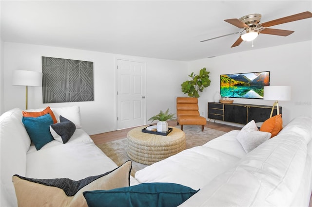13344 Sorrento Dr, Largo, FL 33774 - living area featuring a ceiling fan and wood finished floors