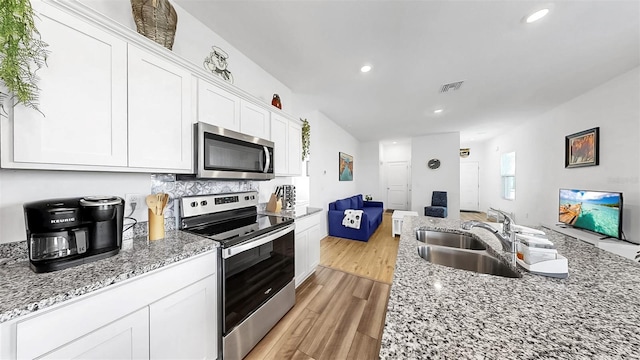 35529 Buttonweed Trl, Zephyrhills, FL 33541 - photo 13