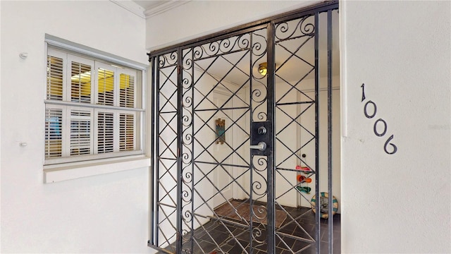 4950 Gulf Blvd Unit 1006, St Pete Beach, FL 33706 - detailed view of a gate and crown molding