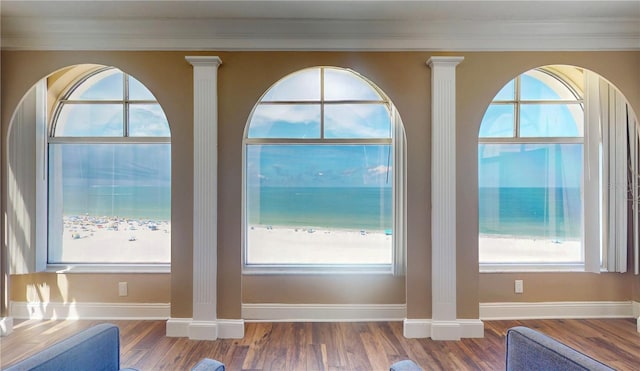 4950 Gulf Blvd Unit 1006, St Pete Beach, FL 33706 - detailed view of ornate columns and wood finished floors