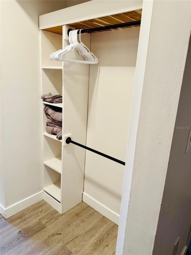 574 6th Ave SE, Largo, FL 33771 - view of closet