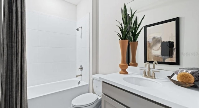 2422 Babbling Brook Blvd, Auburndale, FL 33823 - full bathroom with vanity and washtub / shower combination