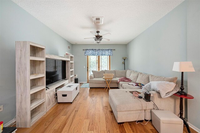 8125 Spirit Ct, Trinity, FL 34655 - photo 9