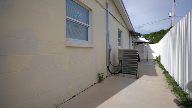 5605 Santa Monica Dr, Tampa, FL 33615 - photo 38