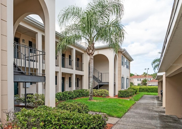 10388 Carrollwood Ln Unit 283, Tampa, FL 33618 - photo 2