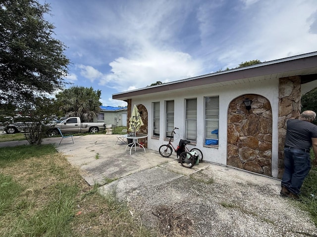 13097 120th St, Largo, FL 33778 - view of patio / terrace