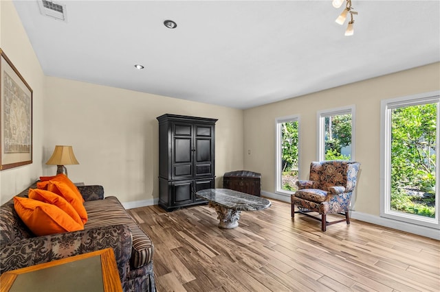 546 Orangewood Dr, Dunedin, FL 34698 - photo 5