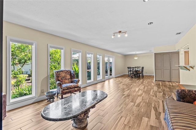 546 Orangewood Dr, Dunedin, FL 34698 - photo 7