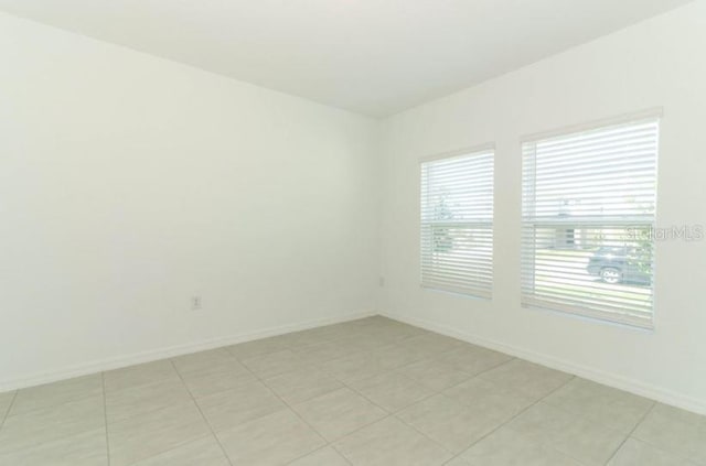 2555 Driftwood St, Auburndale, FL 33823 - empty room with baseboards