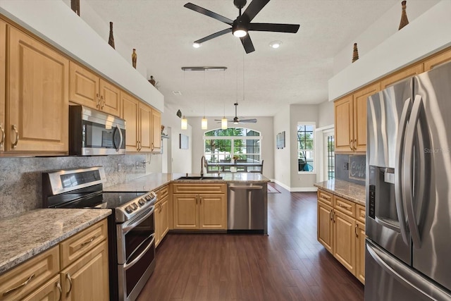 7858 Roundelay Dr, New Port Richey, FL 34654 - photo 8