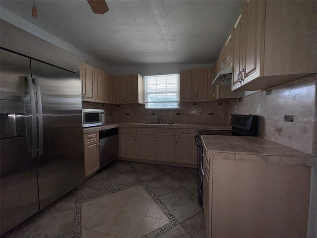 6017 Blossom Ave, Tampa, FL 33614 - photo 6