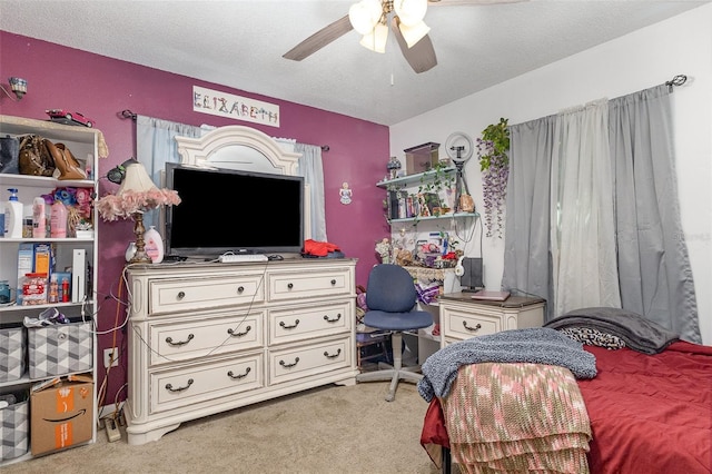 4530 David Dr, Bartow, FL 33830 - bedroom with light carpet and a ceiling fan