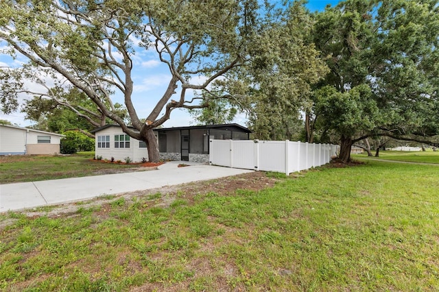 715 W Bougainvillea Ave, Tampa, FL 33612 - photo 2
