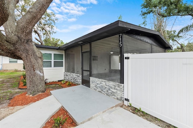 715 W Bougainvillea Ave, Tampa, FL 33612 - photo 11