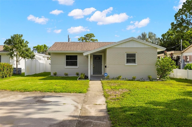 729 Lynndale St N, Saint Petersburg, FL 33703 - photo 1