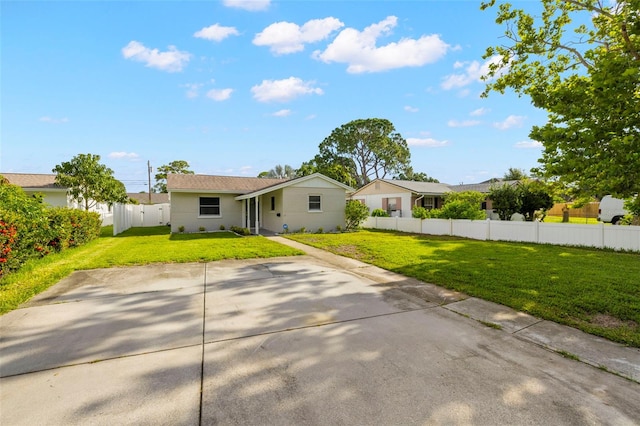 729 Lynndale St N, Saint Petersburg, FL 33703 - photo 2