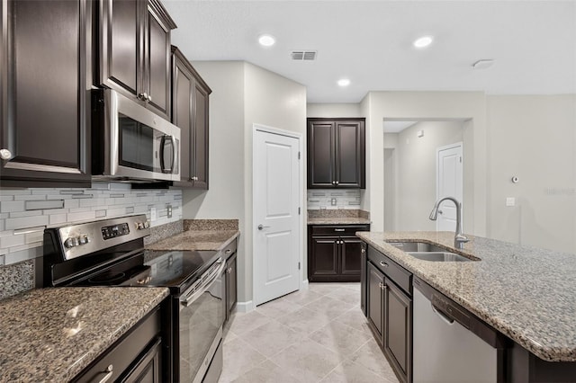 13905 Painted Bunting Ln, Riverview, FL 33579 - photo 8