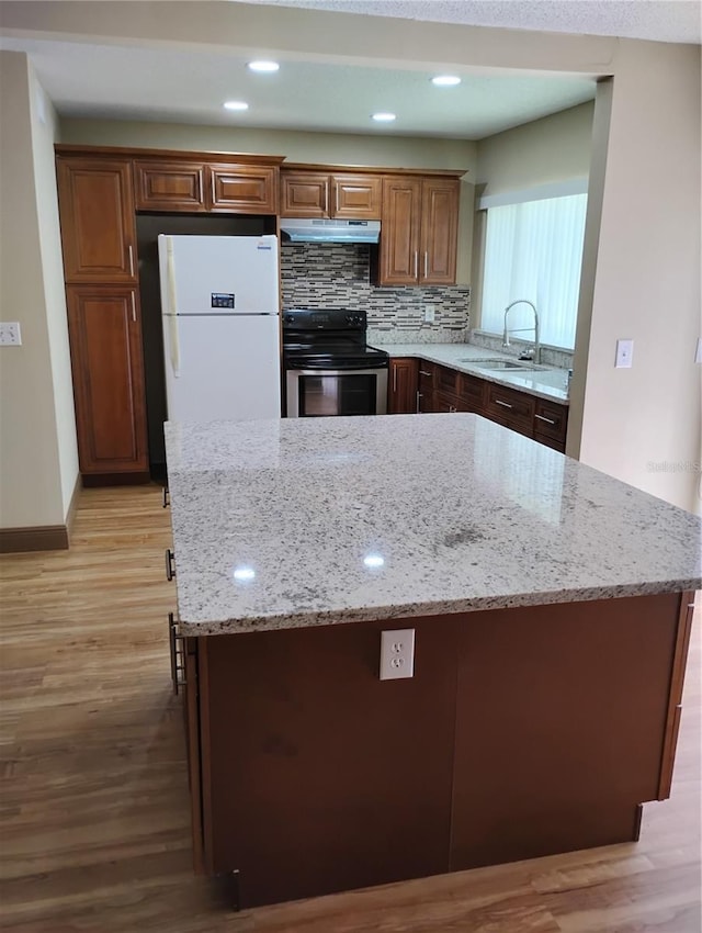 11721 Raintree Dr, Tampa, FL 33617 - photo 2