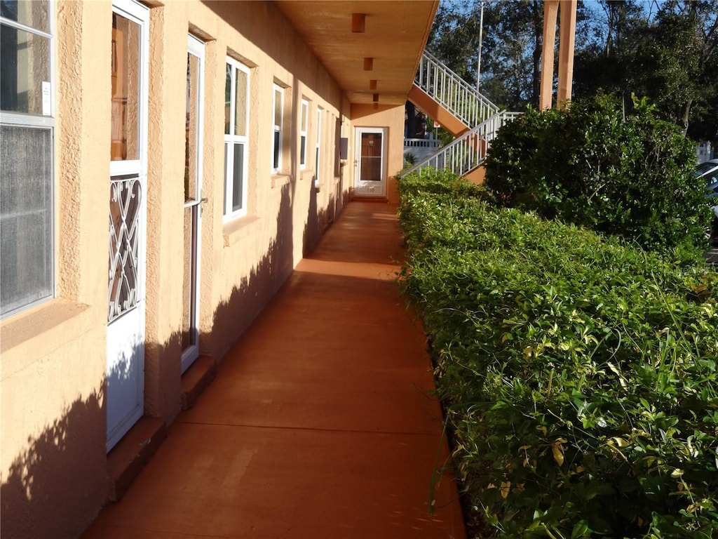 3740 58th St N Unit 106, Saint Petersburg, FL 33710 - photo 2