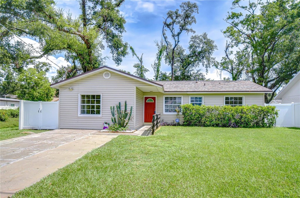 1207 W Hollywood St, Tampa, FL 33604 - photo 1