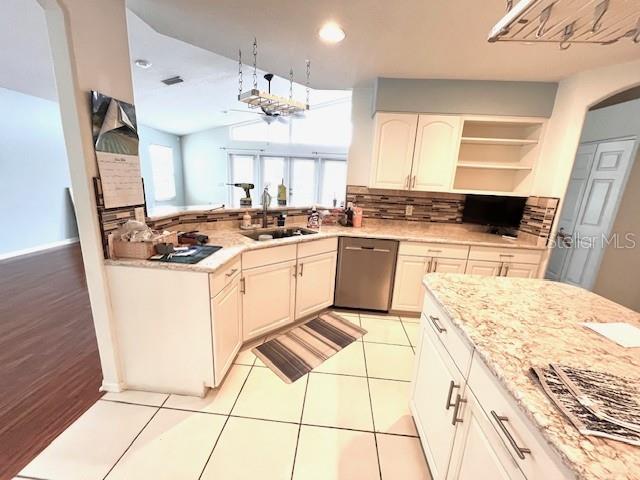 5439 Bluepoint Dr, Port Richey, FL 34668 - photo 24