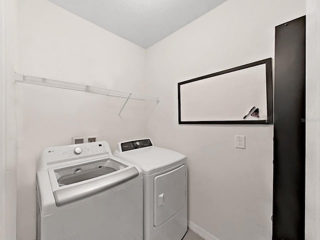 8112 Bilston Village Ln, Gibsonton, FL 33534 - photo 26