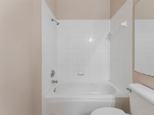18107 Peregrines Perch Pl Unit 6302, Lutz, FL 33558 - bathroom featuring toilet and shower / bathtub combination