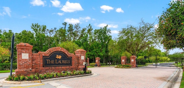 27009 Laurel Chase Ln, Wesley Chapel, FL 33544 - photo 9