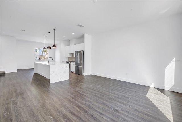 556 Dr Martin Luther King Jr St S, Saint Petersburg, FL 33701 - photo 4