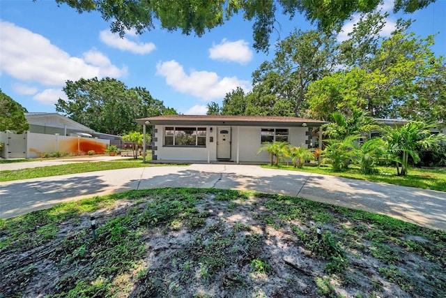 762 77th Ave N, Saint Petersburg, FL 33702 - photo 2