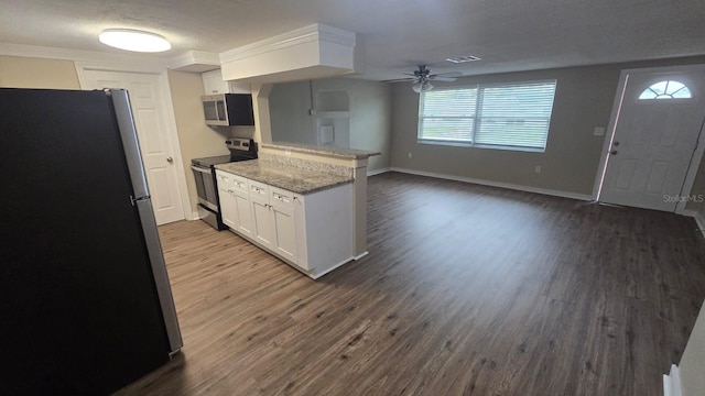 4833 Fleetwood St, New Port Richey, FL 34653 - photo 2