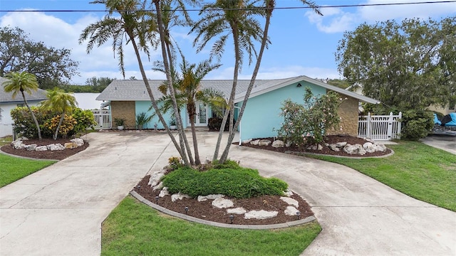 5694 Oakhurst Dr, Seminole, FL 33772 - photo 2