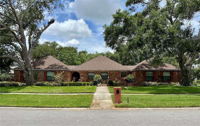4405 Meadowwood Way, Tampa, FL 33618 - photo 1