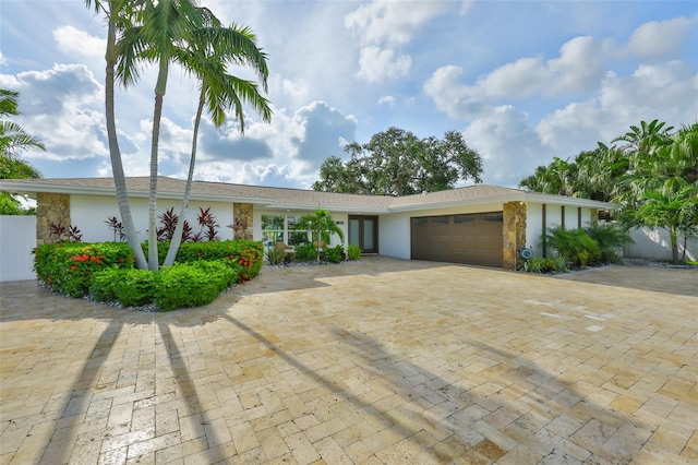 101 Poinciana Ln, Largo, FL 33770 - photo 2